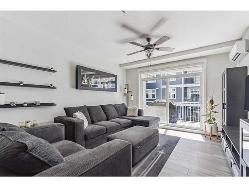 223-400 Auburn Meadows Common Se, Calgary, AB - Indoor Photo Showing Living Room