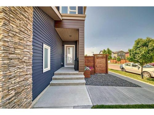 572 Chinook Gate Square Sw, Airdrie, AB - Outdoor