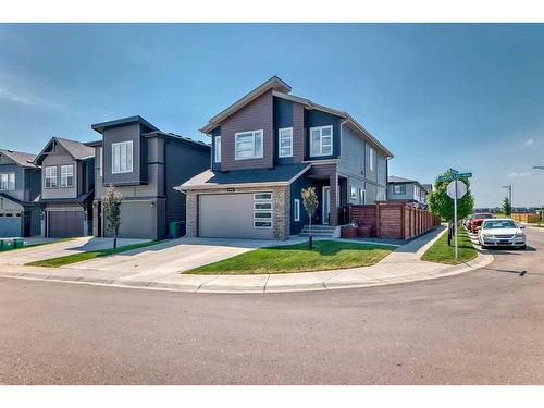 572 Chinook Gate Square Sw, Airdrie, AB - Outdoor With Facade