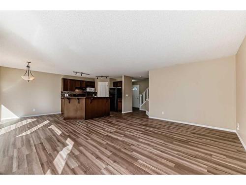 273 New Brighton Lane Se, Calgary, AB - Indoor