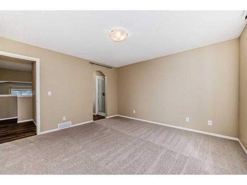 273 New Brighton Lane Se, Calgary, AB - Indoor Photo Showing Other Room