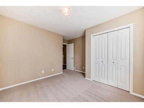 273 New Brighton Lane Se, Calgary, AB - Indoor