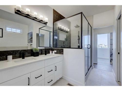 3 Lawrence Green Se, Airdrie, AB - Indoor Photo Showing Bathroom