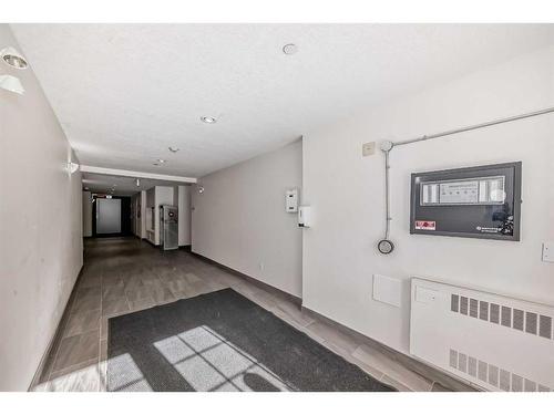 2319-99 Copperstone Park Se, Calgary, AB - Indoor Photo Showing Other Room