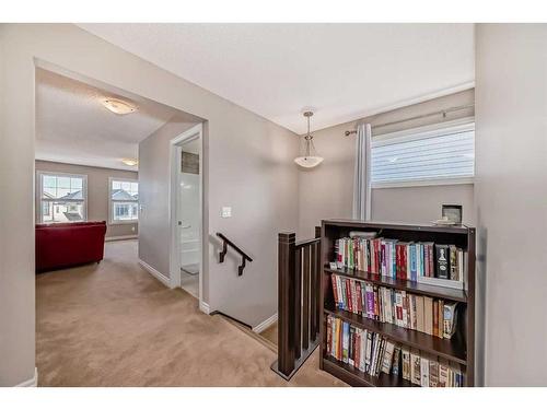 41 Sherwood Heights Nw, Calgary, AB - Indoor Photo Showing Other Room