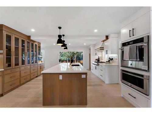 42 Canova Road Sw, Calgary, AB - Indoor Photo Showing Kitchen With Upgraded Kitchen