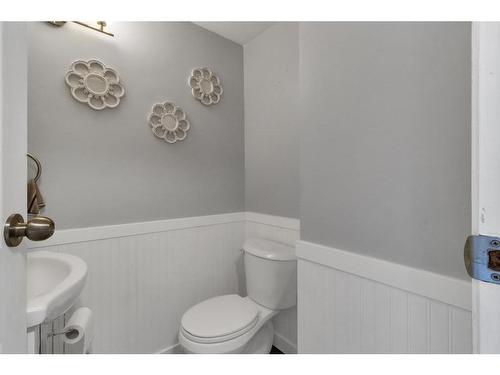 3-5812 61 Street South, Red Deer, AB - Indoor Photo Showing Bathroom