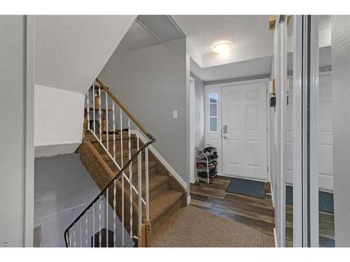 3-5812 61 Street South, Red Deer, AB - Indoor Photo Showing Other Room