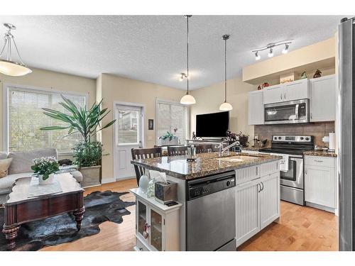 54 Sage Hill Common Nw, Calgary, AB - Indoor Photo Showing Kitchen With Upgraded Kitchen