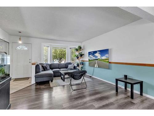 349 Martindale Boulevard Ne, Calgary, AB - Indoor Photo Showing Living Room