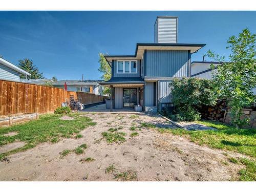 31 Shawcliffe Place Sw, Calgary, AB - Outdoor