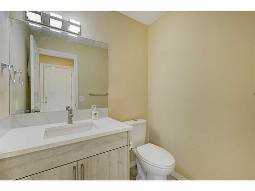 106 Woodborough Terrace Sw, Calgary, AB - Indoor Photo Showing Bathroom