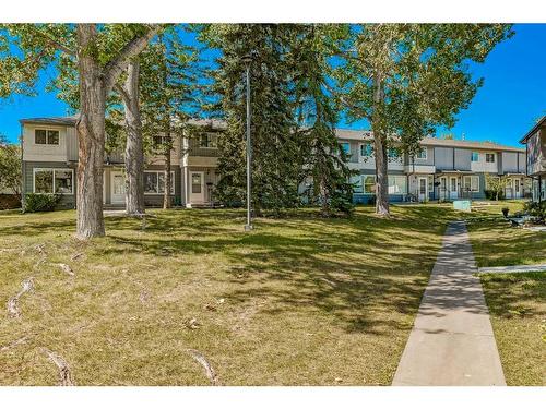 132-999 Canyon Meadows Drive Sw, Calgary, AB - Outdoor