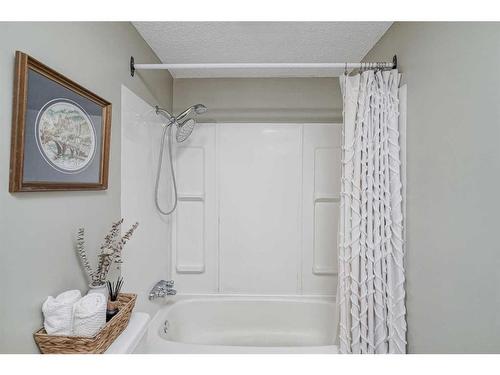 132-999 Canyon Meadows Drive Sw, Calgary, AB - Indoor Photo Showing Bathroom