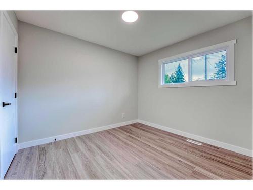 63 Fenton Road Se, Calgary, AB - Indoor Photo Showing Other Room