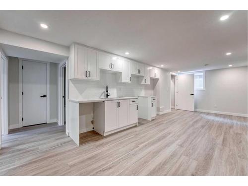 63 Fenton Road Se, Calgary, AB - Indoor Photo Showing Kitchen