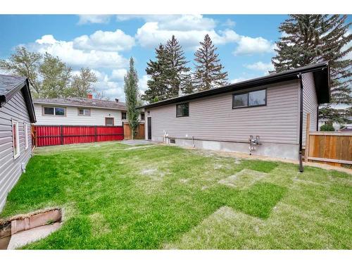 63 Fenton Road Se, Calgary, AB - Outdoor With Exterior