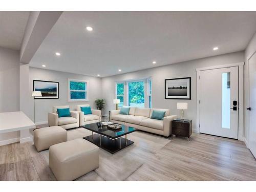 63 Fenton Road Se, Calgary, AB - Indoor Photo Showing Living Room