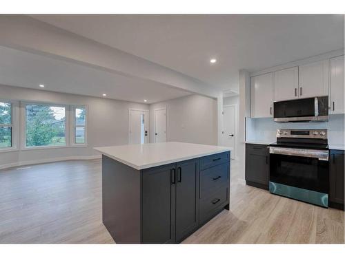 63 Fenton Road Se, Calgary, AB - Indoor Photo Showing Kitchen