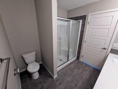 623 Nolanlake Villas Nw, Calgary, AB - Indoor Photo Showing Bathroom