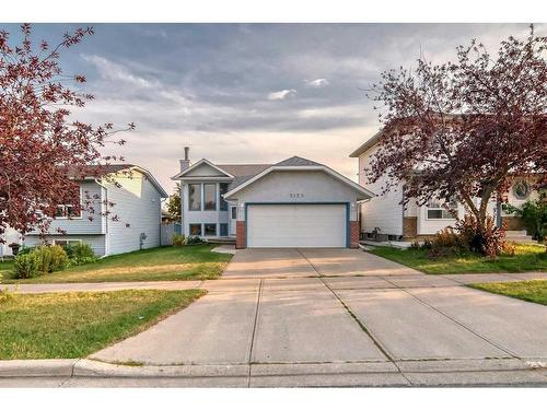 2123 24 Avenue Ne, Calgary, AB - Outdoor With Facade