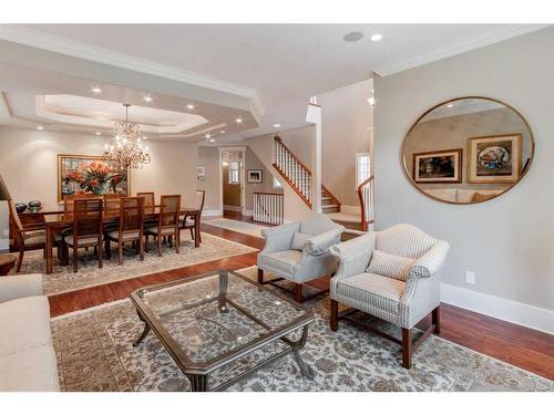 1735 31 Avenue Sw, Calgary, AB - Indoor Photo Showing Living Room