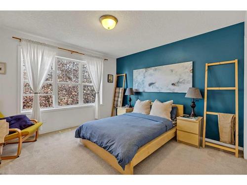 91 Covepark Rise Ne, Calgary, AB - Indoor Photo Showing Bedroom