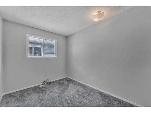 42 Hunterhorn Crescent Ne, Calgary, AB - Indoor Photo Showing Other Room