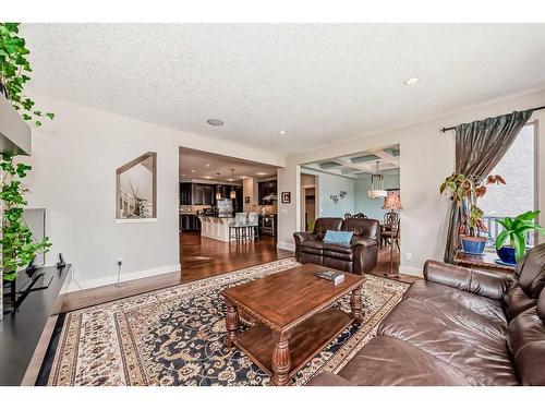 483 Evergreen Circle Sw, Calgary, AB - Indoor Photo Showing Living Room