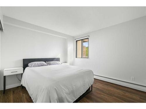 410-111 14 Avenue Se, Calgary, AB - Indoor Photo Showing Bedroom