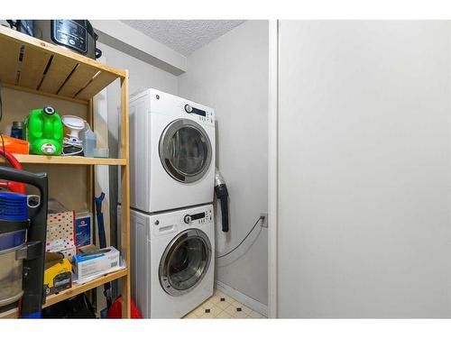 410-111 14 Avenue Se, Calgary, AB - Indoor Photo Showing Laundry Room