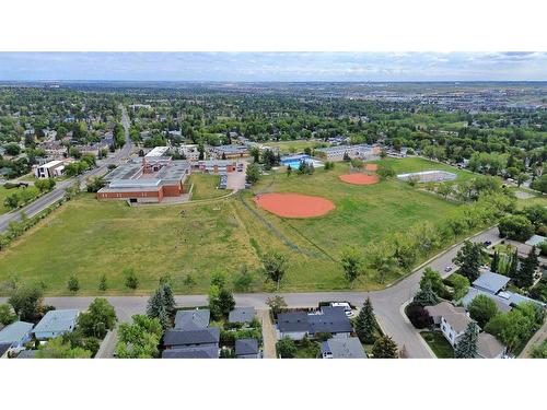 942 40 Avenue Nw, Calgary, AB - Outdoor With View