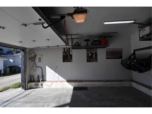 1217 18 Avenue Nw, Calgary, AB - Indoor Photo Showing Garage