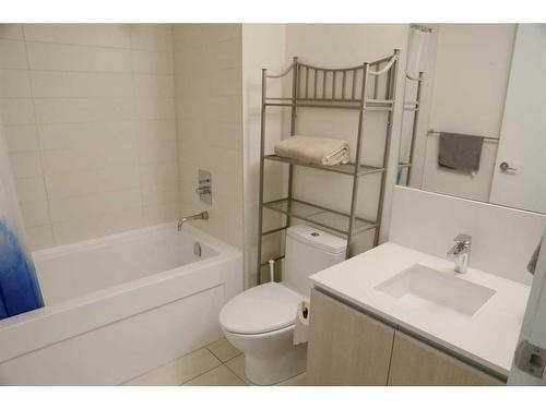 901-1122 3 Street Se, Calgary, AB - Indoor Photo Showing Bathroom