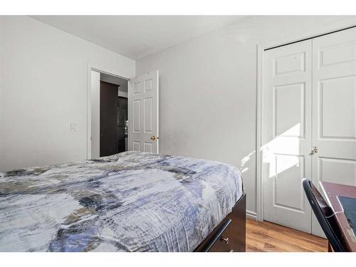 119 Taravista Drive Ne, Calgary, AB - Indoor Photo Showing Bedroom