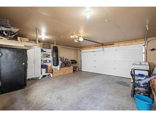 119 Taravista Drive Ne, Calgary, AB - Indoor Photo Showing Garage