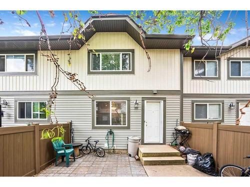 141 Woodborough Terrace Sw, Calgary, AB - Outdoor