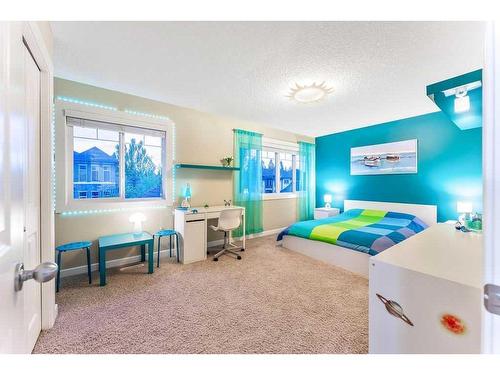 159 Evergreen Circle Sw, Calgary, AB - Indoor Photo Showing Bedroom