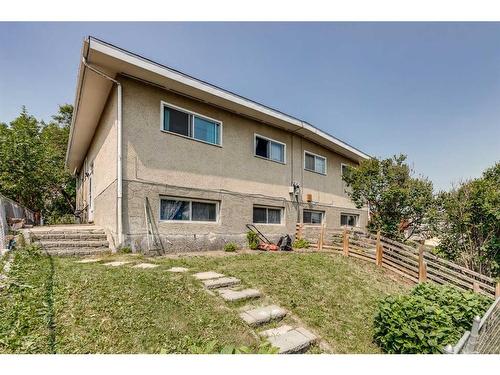 110 Hunterbrook Place Nw, Calgary, AB - Outdoor With Exterior