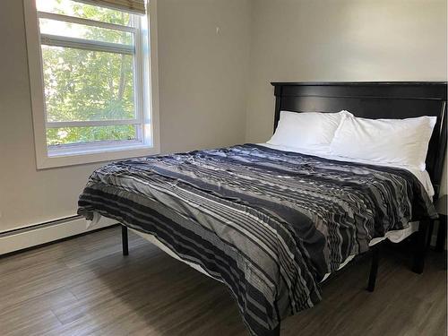 102-1820 9 Street Sw, Calgary, AB - Indoor Photo Showing Bedroom