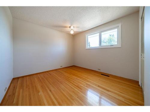 5251 Barron Drive Nw, Calgary, AB - Indoor Photo Showing Other Room