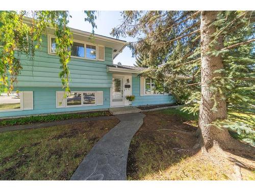 5251 Barron Drive Nw, Calgary, AB - Outdoor