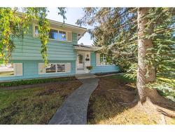 5251 Barron Drive NW Calgary, AB T2L 1T7