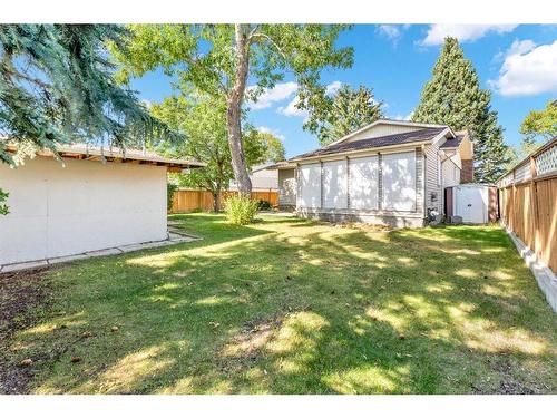 135 Rundleview Drive Ne, Calgary, AB - Outdoor