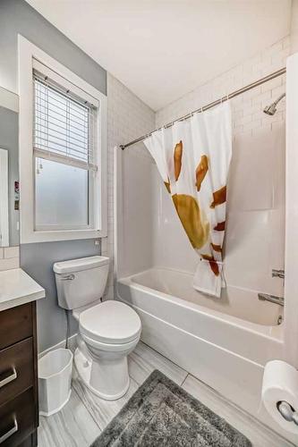 2-310 12 Avenue Ne, Calgary, AB - Indoor Photo Showing Bathroom