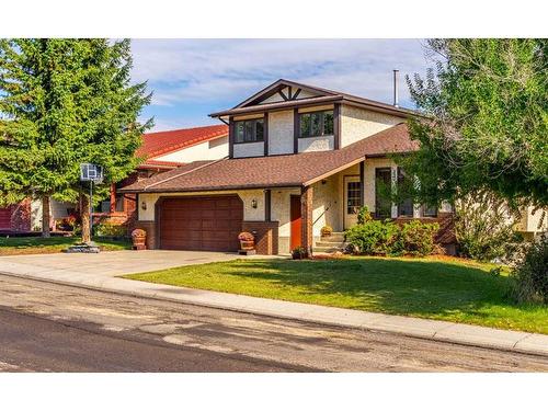 60 Patterson Hill Sw, Calgary, AB - Outdoor With Facade