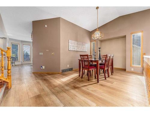 60 Patterson Hill Sw, Calgary, AB - Indoor Photo Showing Dining Room