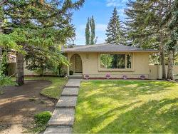 855 Lake Lucerne Drive SE Calgary, AB T2J 3H6