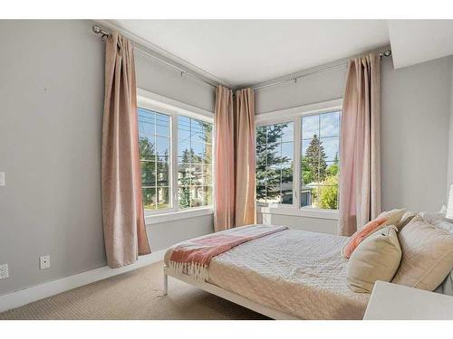 209-201 20 Avenue Ne, Calgary, AB - Indoor Photo Showing Bedroom