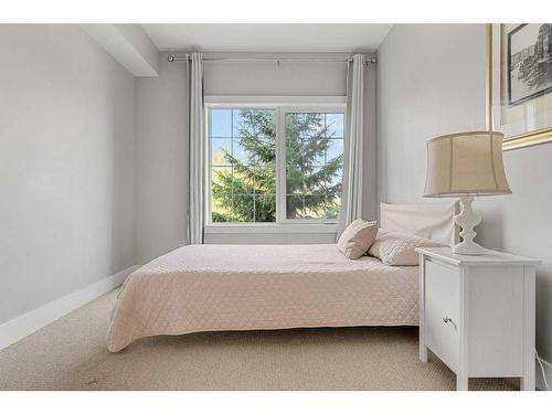 209-201 20 Avenue Ne, Calgary, AB - Indoor Photo Showing Bedroom